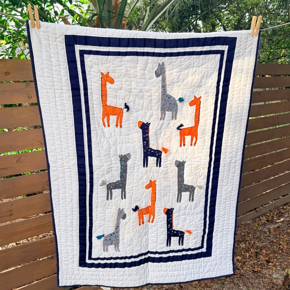 Pottery Barn Kids Harper Giraffe Nursery Quilt Animal Print Quilted Blanket - Picture 2 of 7
